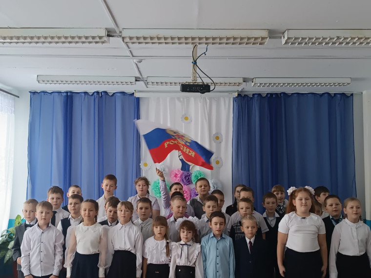 ПРАЗДНИЧНЫЙ КОНЦЕРТ «МАМИНО СЕРДЦЕ».